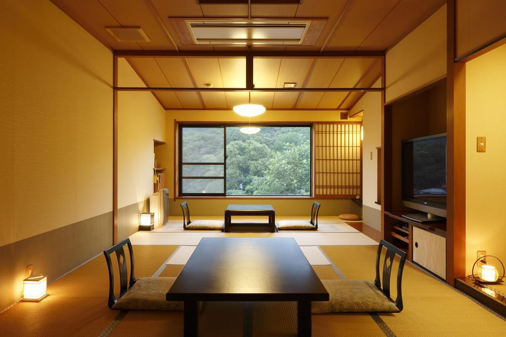 Hakone Kamon Hotel Room photo